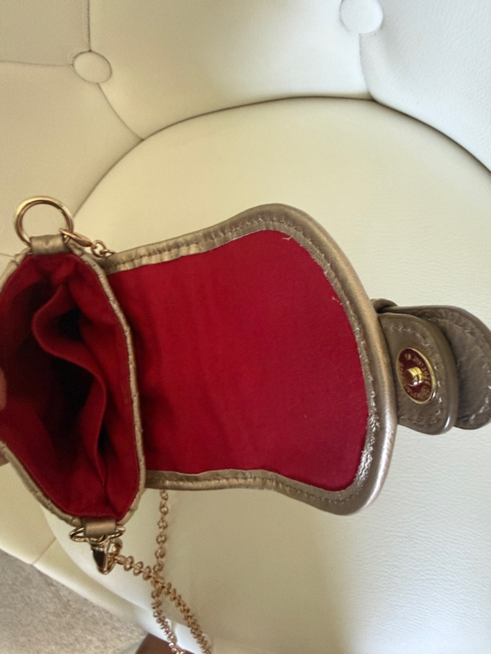 MAXX NEW YORK Quilted Metallic Crossbody Phone Bag - Gold - Picture 6 of 12
